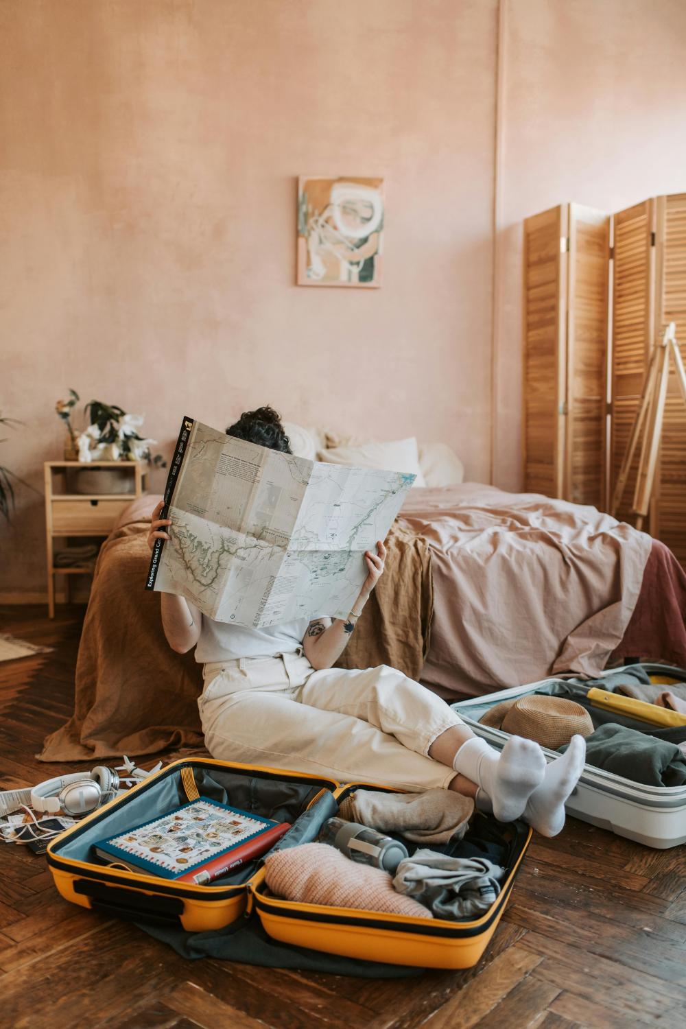 7 Must-Have Study Abroad Essentials You Can’t Forget
